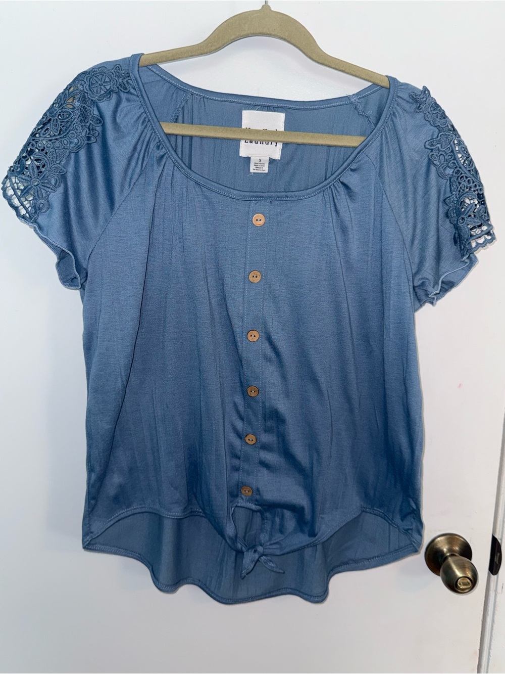 New York Laundry Blue Button-Front Tie-Hem Top with Crochet Sleeves